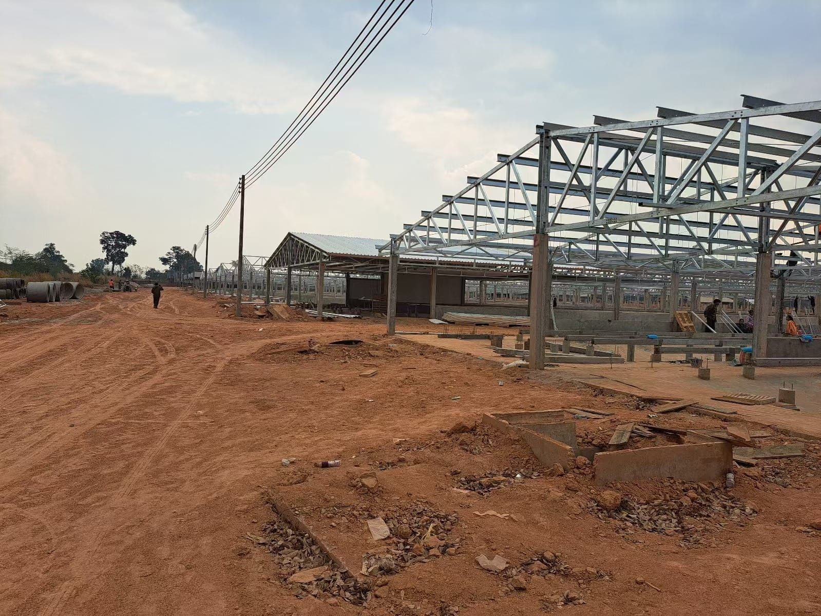 Commercial steel structure poultry house design with multi-tier H-type layer cages